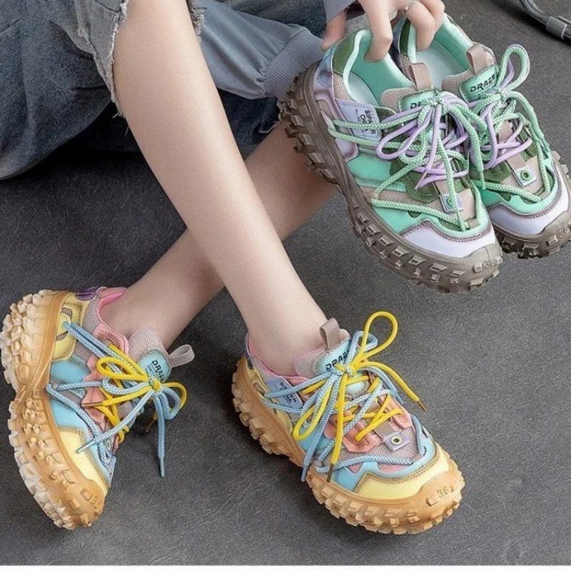 Дишащи вулканизирани обувки жени дантела нагоре платформа маратонки есенДебело дъно голям размер платно ежедневни обувки Tenis Feminino